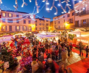 Marché de nuit animé